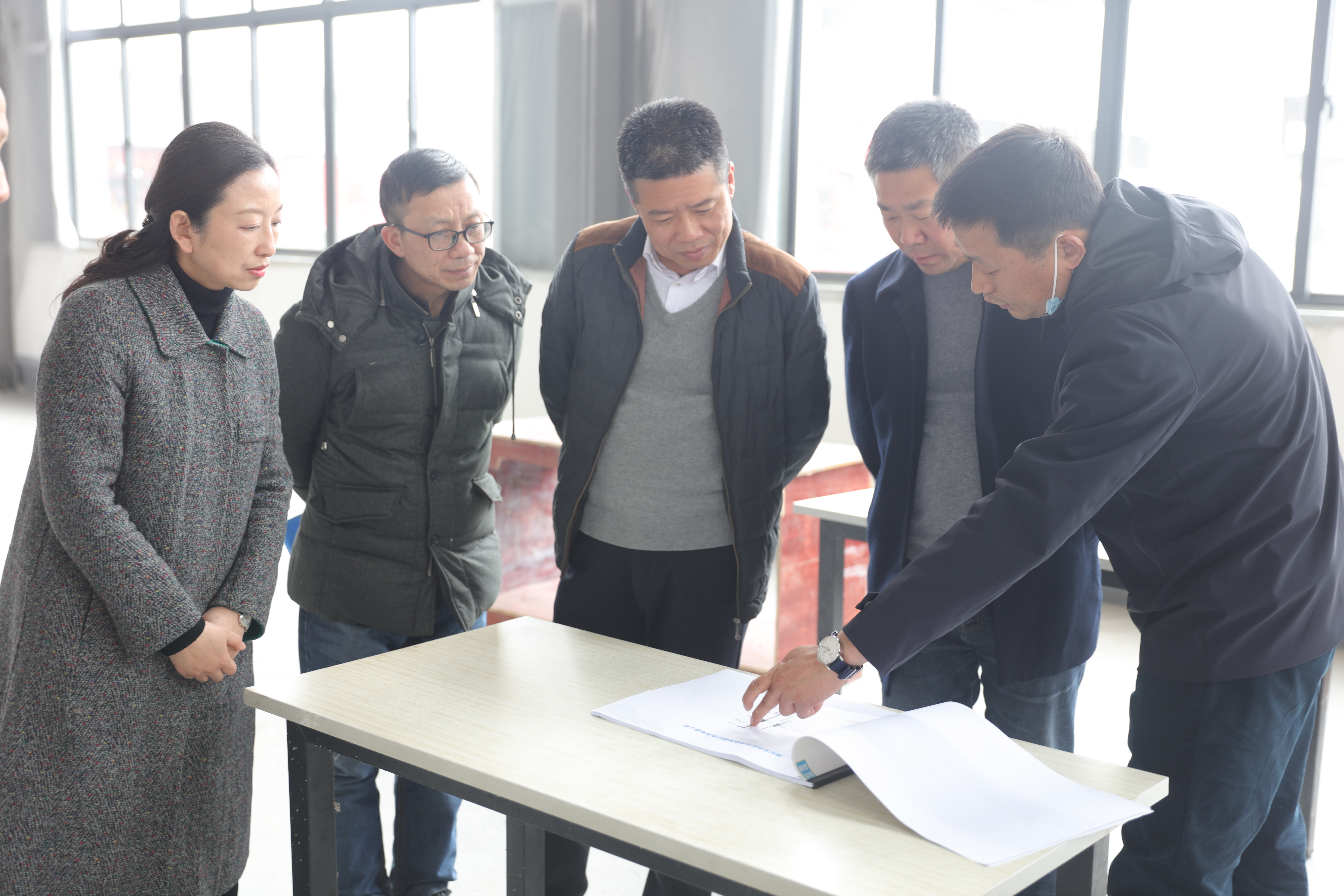 市交通局、市物流發(fā)展中心領(lǐng)導(dǎo)蒞臨指導(dǎo)黨建工作